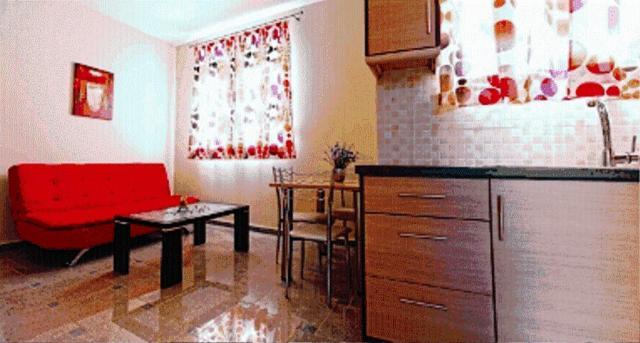 Arisvi Hotel سكالا كالونيس الغرفة الصورة