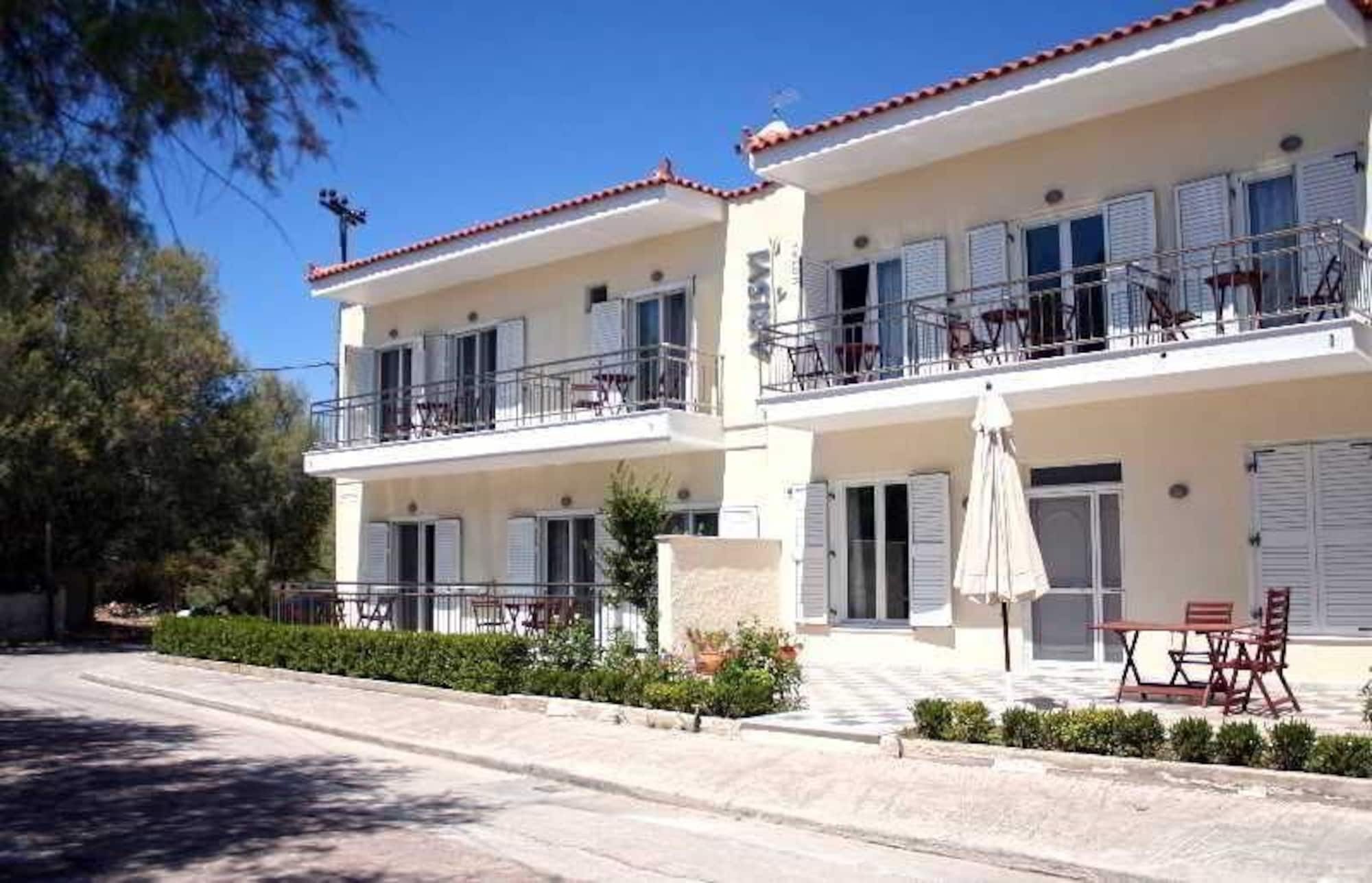 Arisvi Hotel سكالا كالونيس المظهر الخارجي الصورة